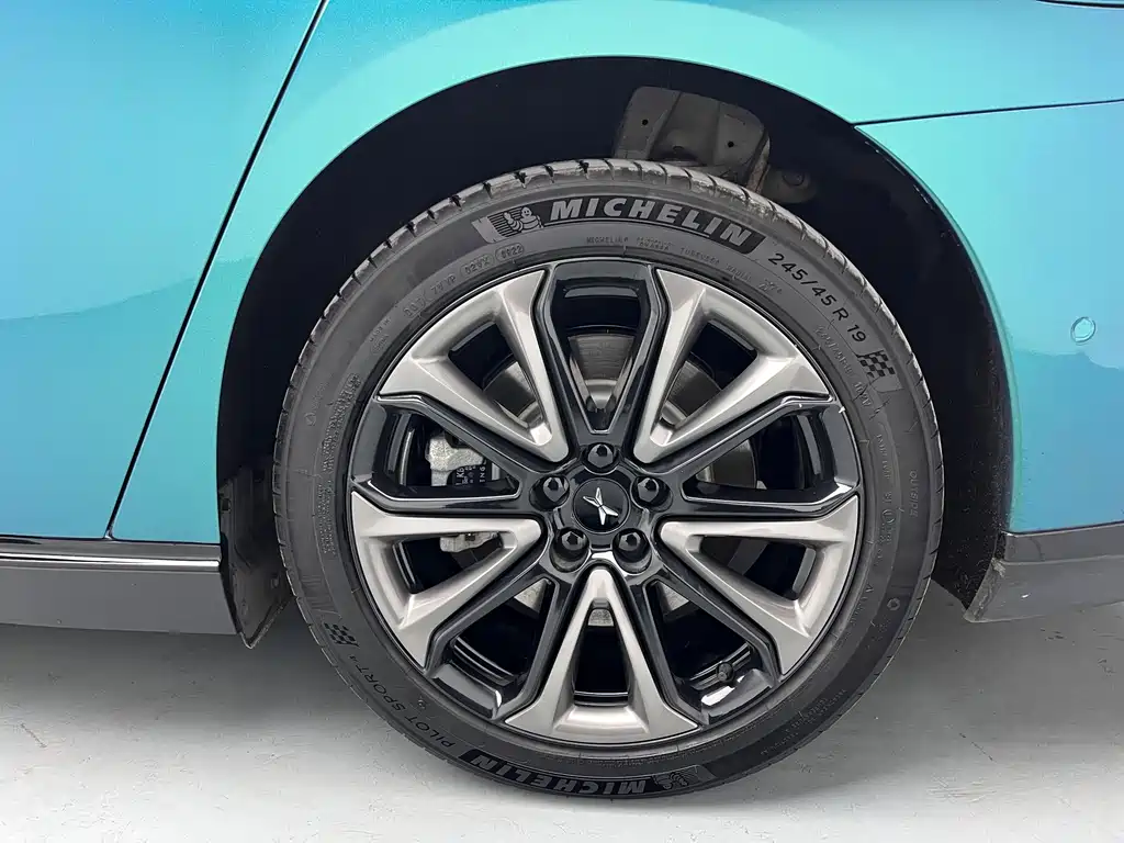 Xpeng P7 2022 model 670N+ купить на сайте DeffCars