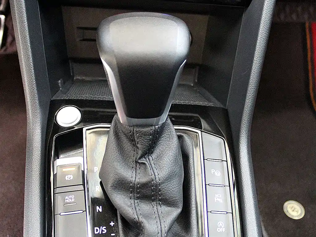 Tiguan L 2023 330TSI automatic two-wheel drive R-Line version купить на сайте DeffCars
