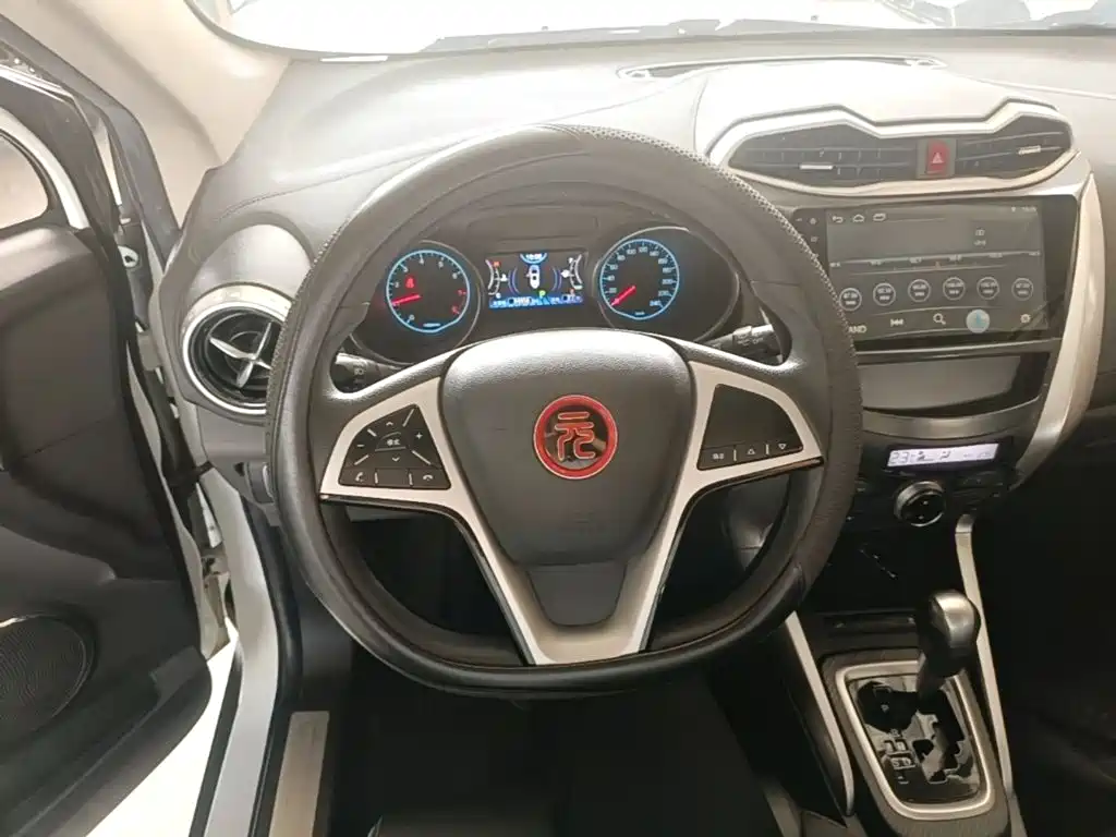 Yuan 2017 1.5L automatic cool and fashionable model купить на сайте DeffCars