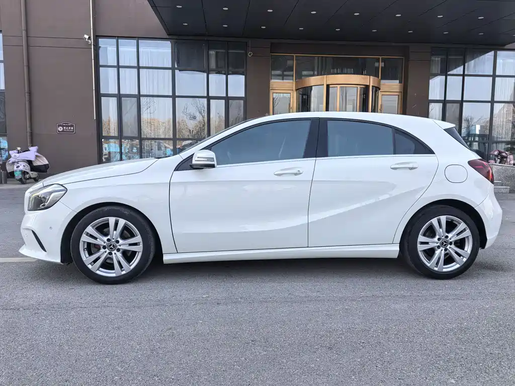 Mercedes-Benz A-Class (imported) 2016 A 200 Dynamic купить на сайте DeffCars