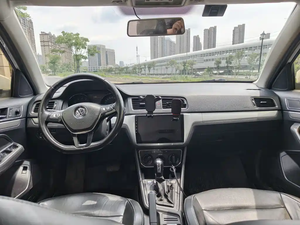 Lavida 2017 1.6L automatic comfort version купить на сайте DeffCars