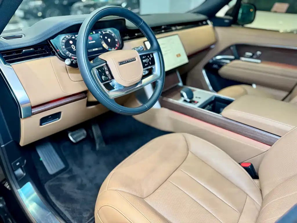 Range Rover 2024 3.0 L6 400PS Extended Edition, seven seats купить на сайте DeffCars