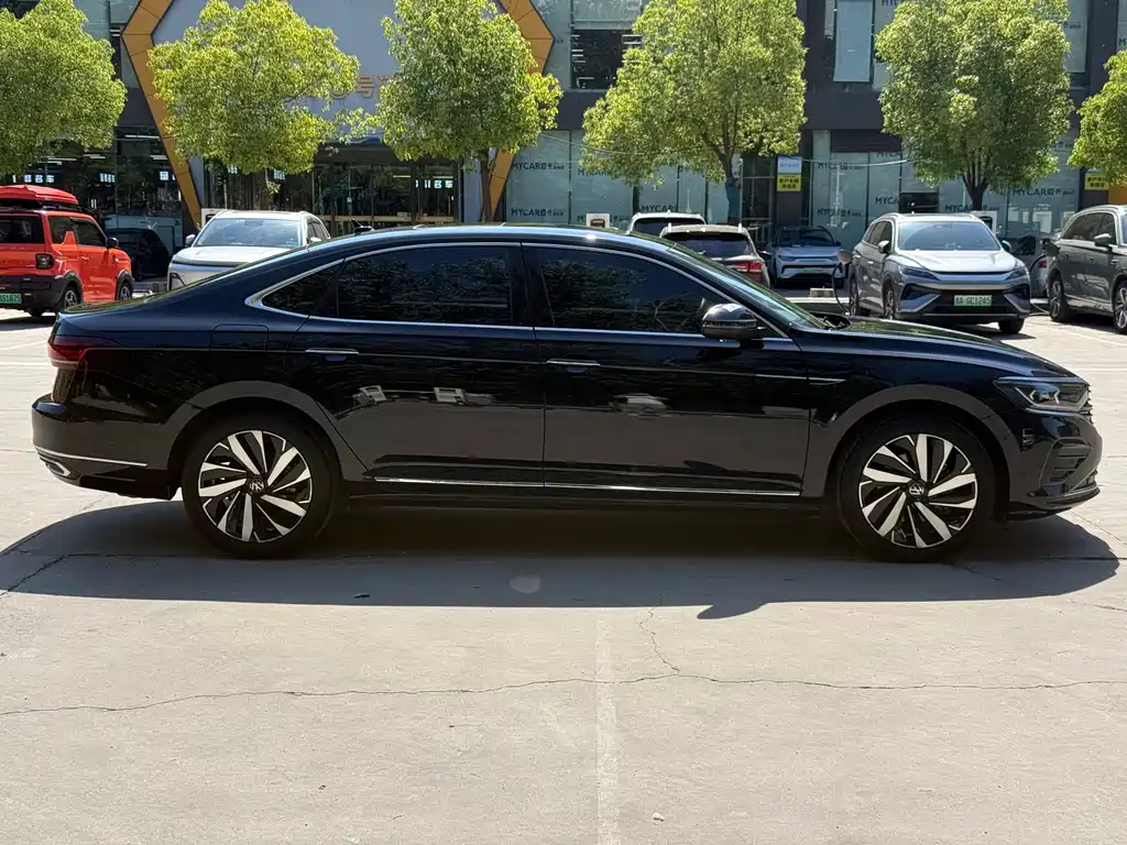 Passat 2024 380TSI Deluxe Edition купить на сайте DeffCars