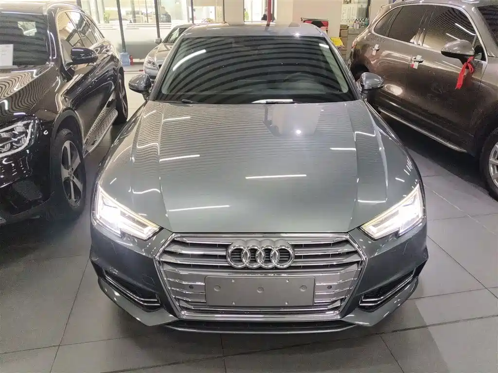 Audi A4L 2018 30th Anniversary Model 40 TFSI Fashion Model купить на сайте DeffCars