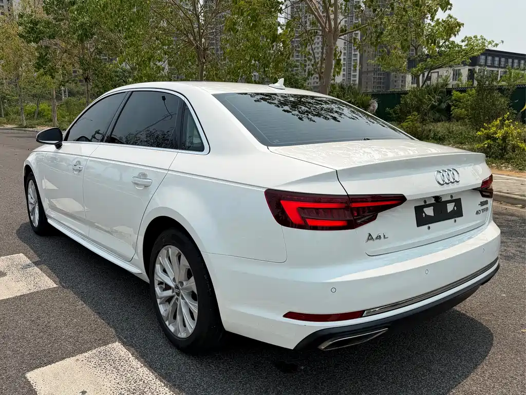 Audi A4L 2019 40 TFSI Enterprising National V купить на сайте DeffCars