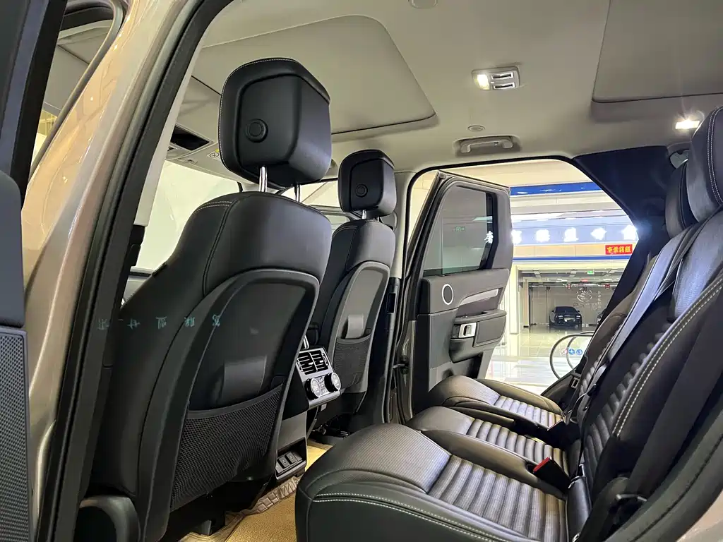 Discover the 2023 360PS R-Dynamic SE купить на сайте DeffCars