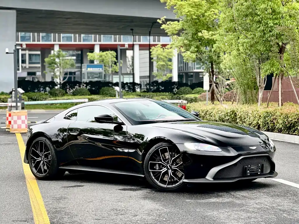 V8 Vantage 2022 4.0T V8 Coupe купить на сайте DeffCars