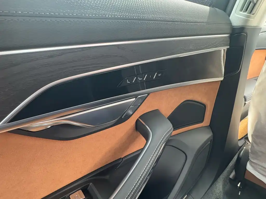 Audi A8 2025 A8L 45 TFSI quattro luxury model купить на сайте DeffCars