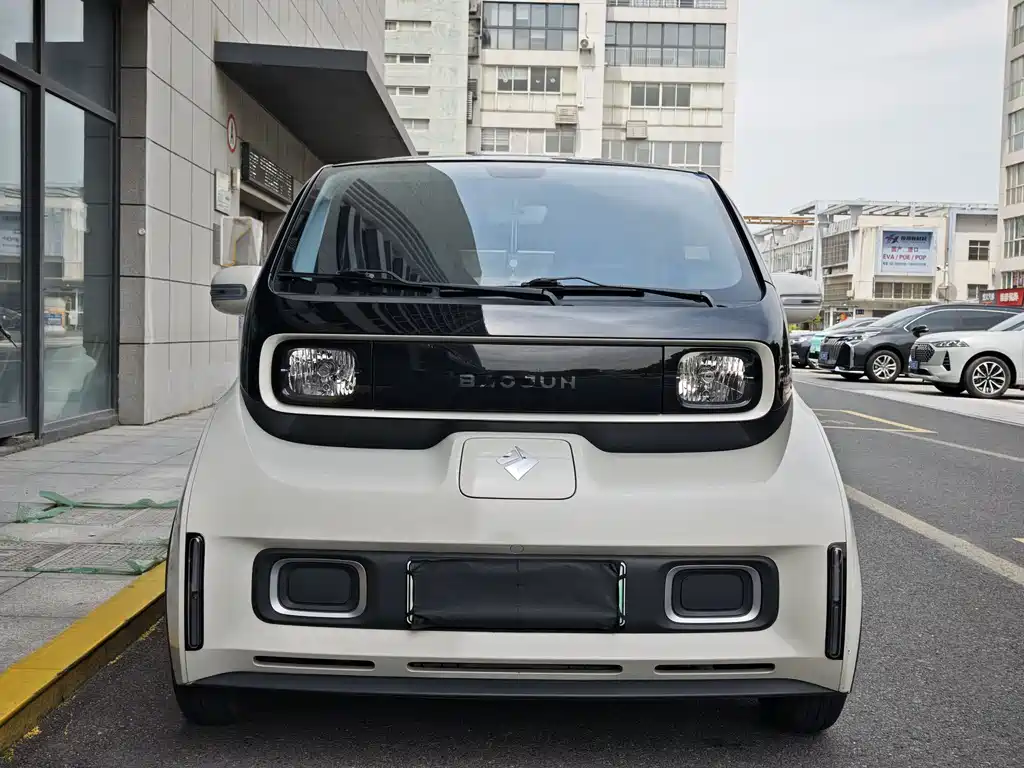 Baojun KiWi EV 2022 Artist’s Light Edition Lithium Iron Phosphate купить на сайте DeffCars