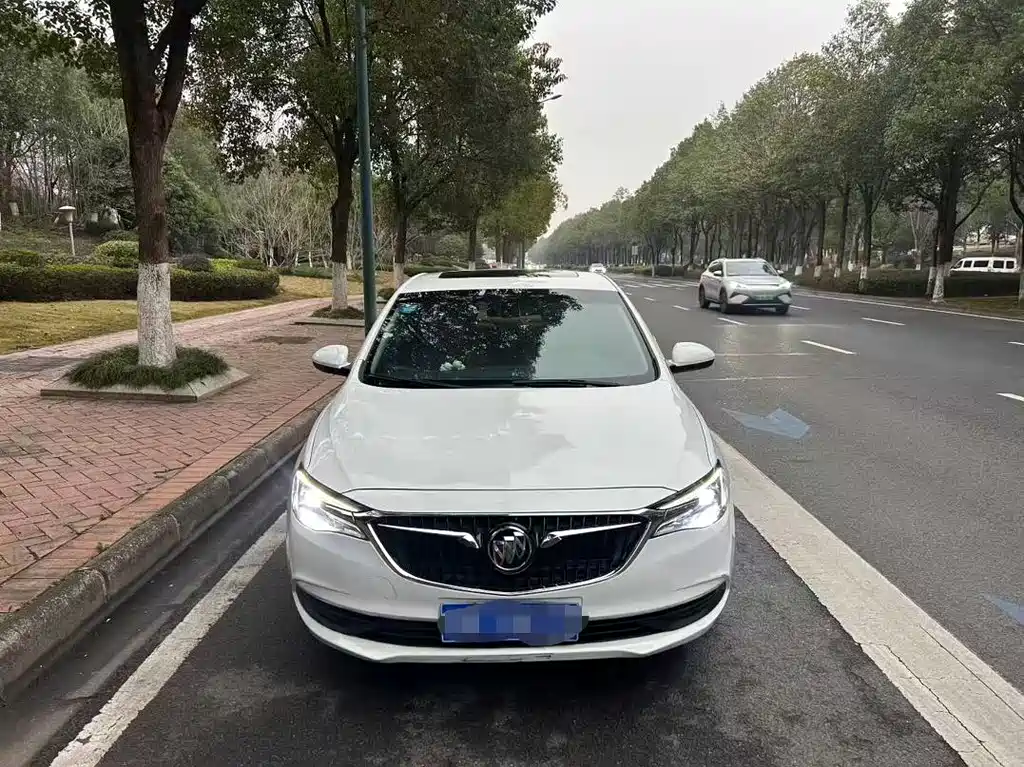 Yinglang 2019 15T dual-clutch interconnected elite model National VI купить на сайте DeffCars