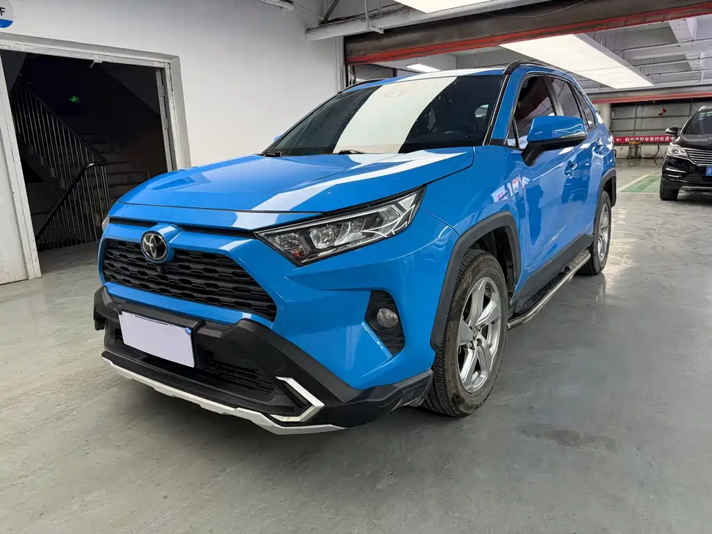 RAV4 Rongfang 2020 2.0L CVT two-wheel drive fashion version купить на сайте DeffCars