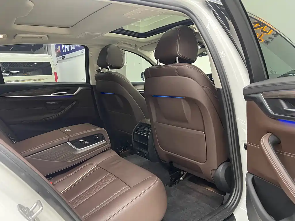 BMW 5 Series 2018 facelift 530Li leading model luxury package купить на сайте DeffCars