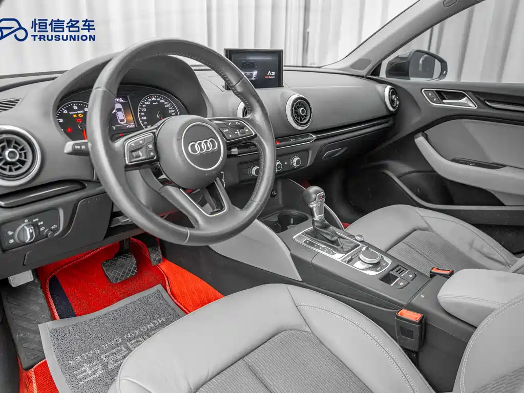Audi A3 2018 30th Anniversary Limousine 35 TFSI Fashion купить на сайте DeffCars