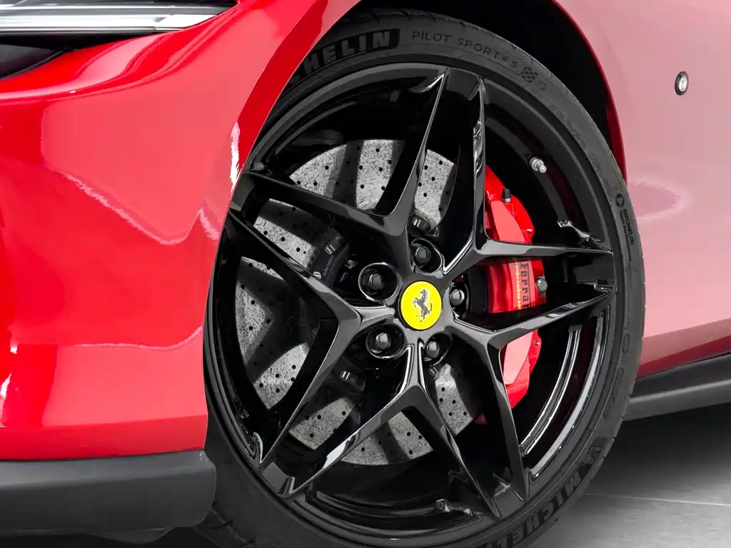 Roma 2020 3.9T V8 купить на сайте DeffCars