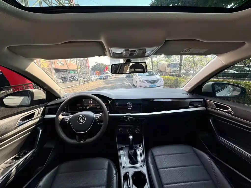 Lavida 2022 1.5L automatic vision version купить на сайте DeffCars