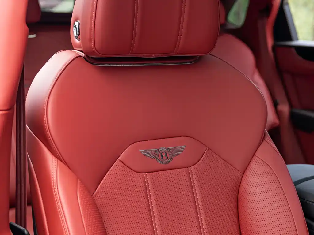 Bentayga plug-in hybrid 2021 3.0T PHEV купить на сайте DeffCars