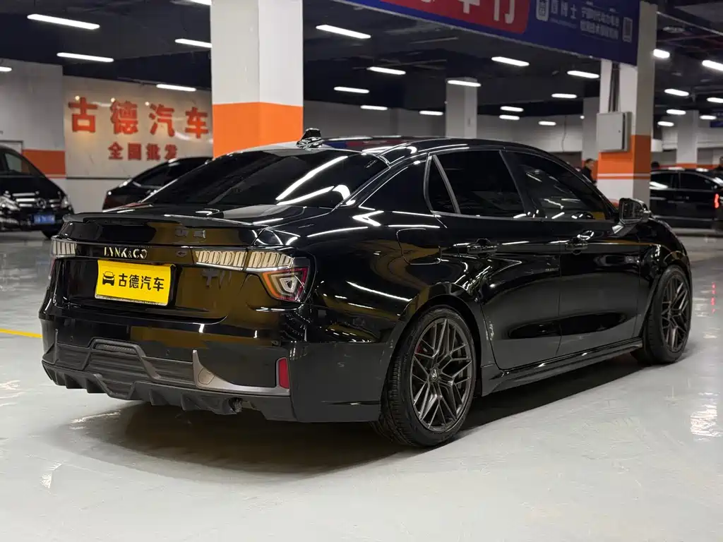 Lynk & Co 03 2021 1.5TD DCT Champion Edition купить на сайте DeffCars