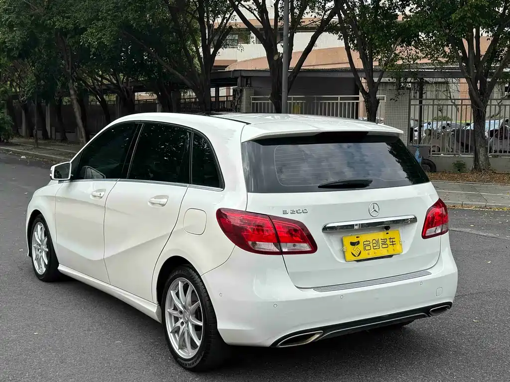 Mercedes-Benz B-Class 2015 B 200 Dynamic купить на сайте DeffCars