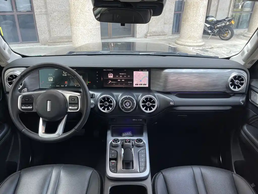 Tank 300 2021 Off-Road Version 2.0T Conqueror купить на сайте DeffCars