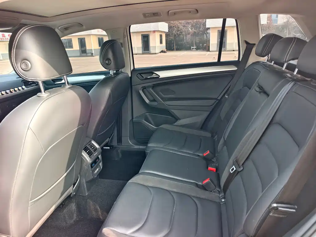 Tiguan L 2021 330TSI automatic two-wheel drive smart version купить на сайте DeffCars