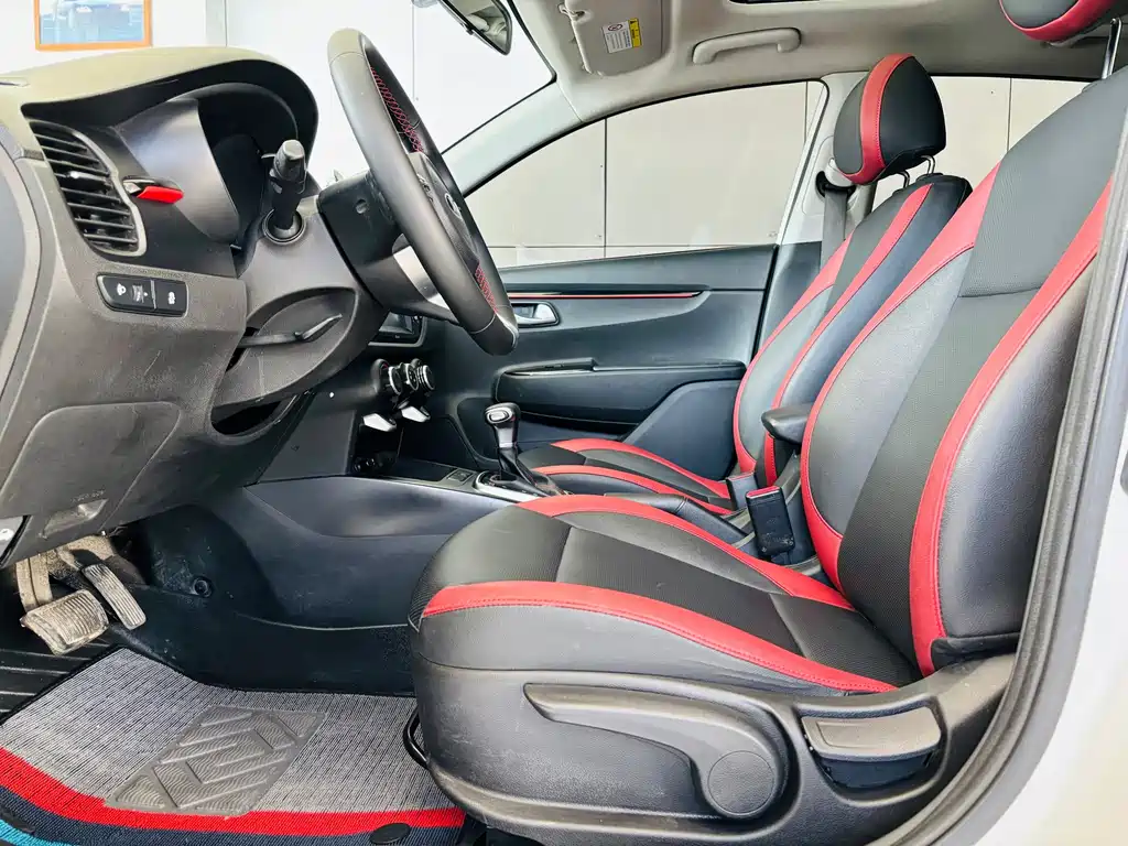 KX CROSS 2018 1.6L automatic smart sunroof version купить на сайте DeffCars