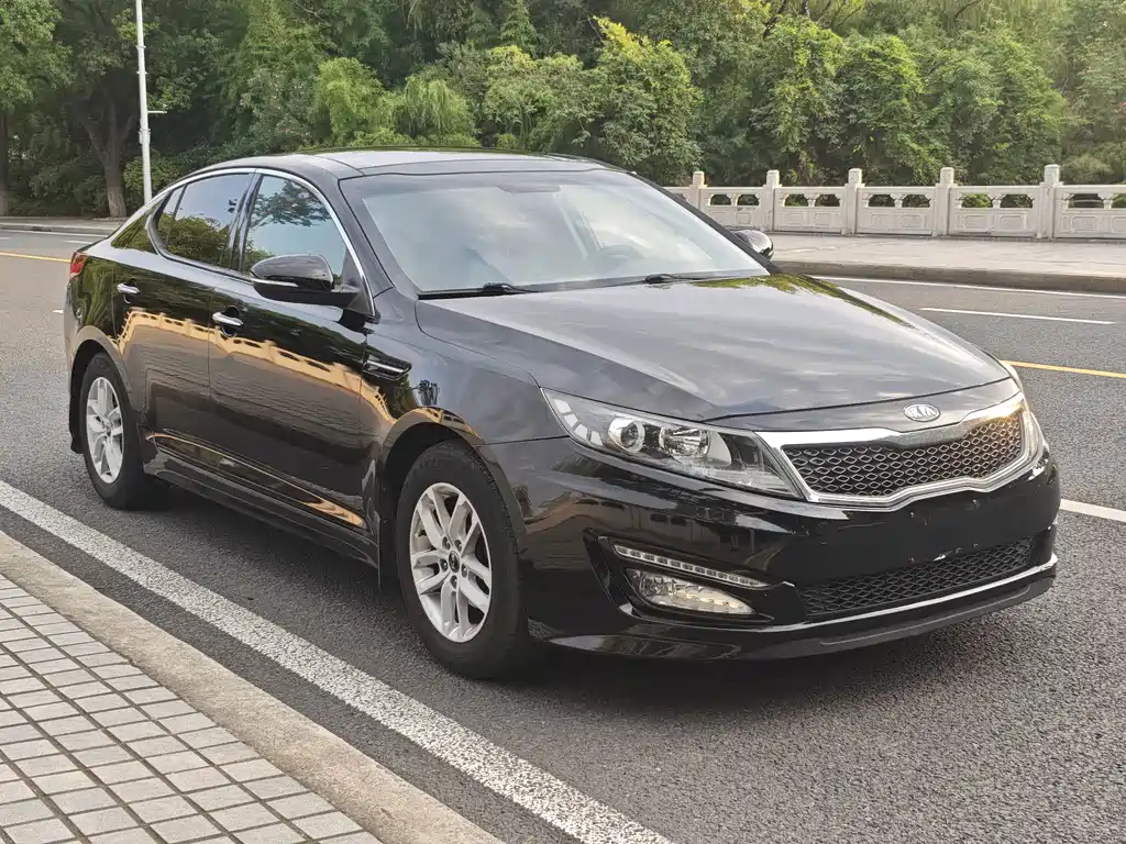 Kia K5 2012 2.0L automatic DLX купить на сайте DeffCars