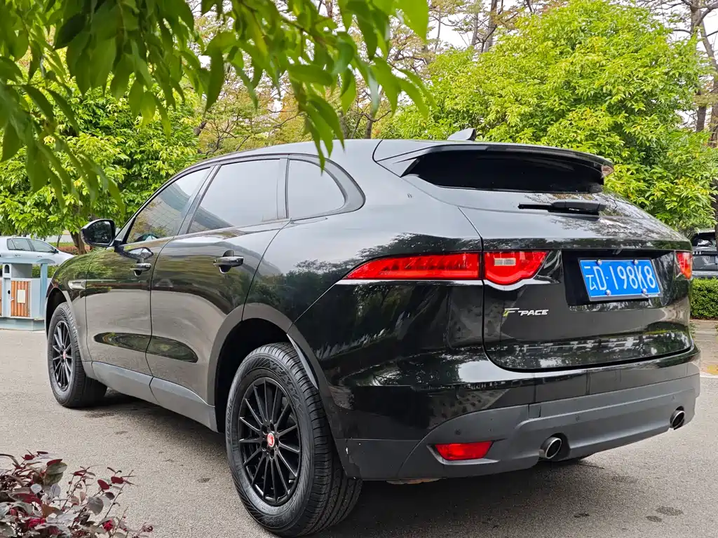 Jaguar F-PACE 2018 2.0T four-wheel drive R-Sport sports version купить на сайте DeffCars