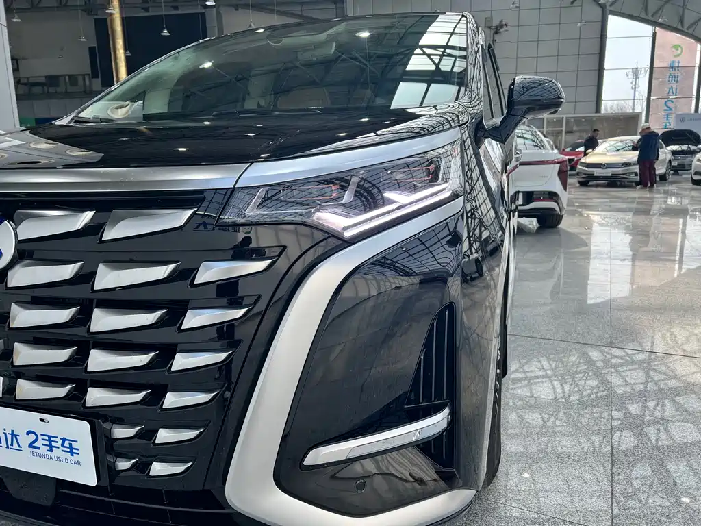 Denza D9 2024 DM-i 970 luxury model купить на сайте DeffCars