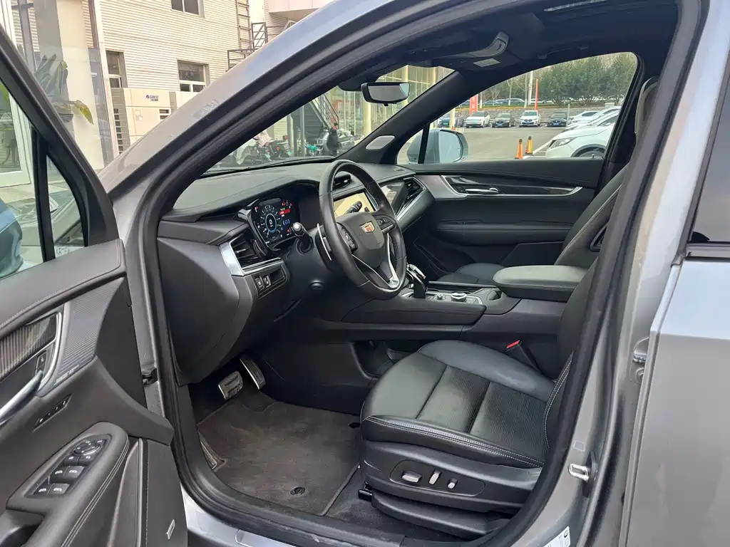 Cadillac XT6 2025 2.0T six-seat four-wheel drive premium executive black label version купить на сайте DeffCars