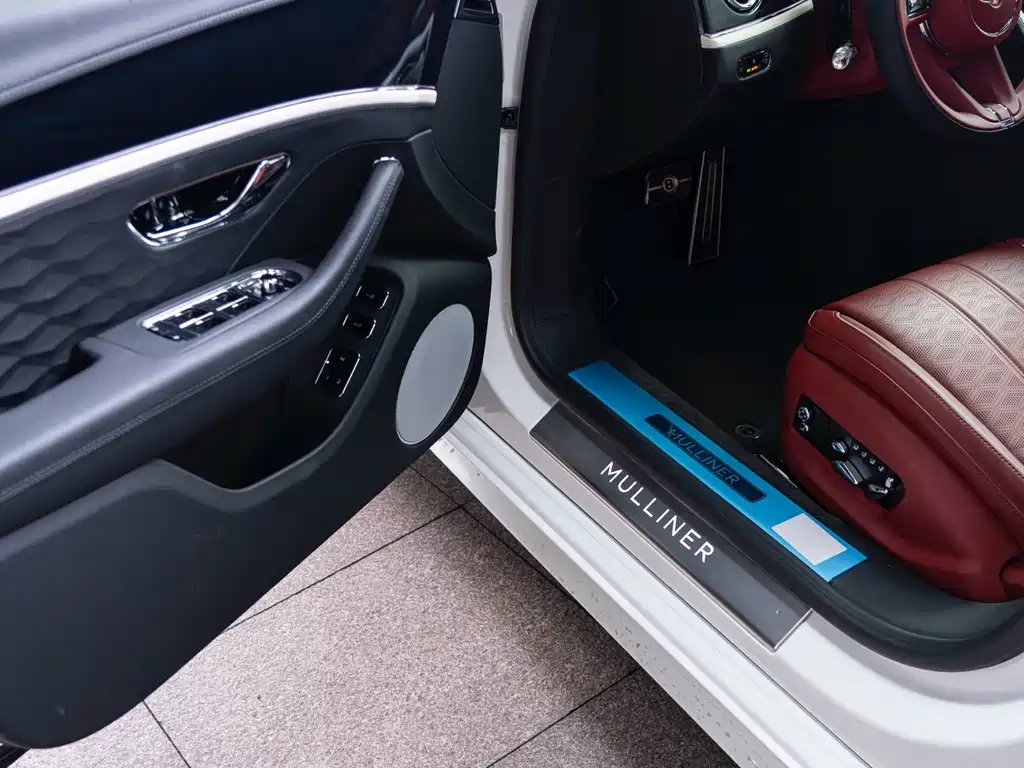 Flying Spur plug-in hybrid 2025 4.0T V8 Mulliner купить на сайте DeffCars