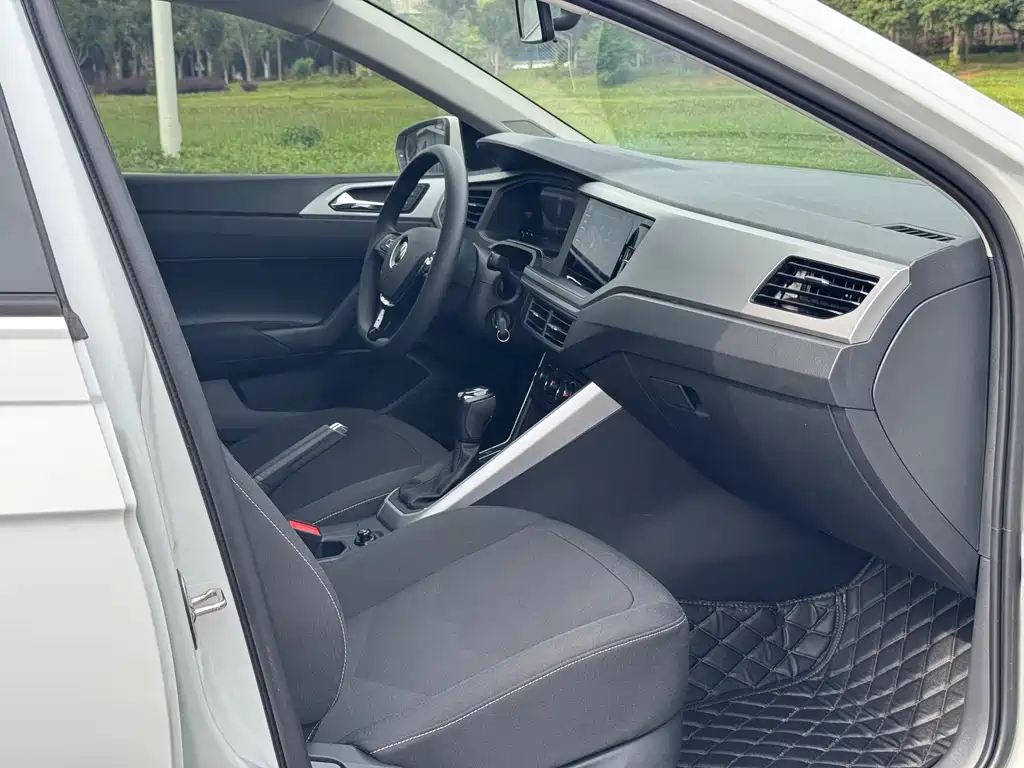 Polo 2023 Plus 1.5L Automatic Panoramic Enjoyment Edition купить на сайте DeffCars