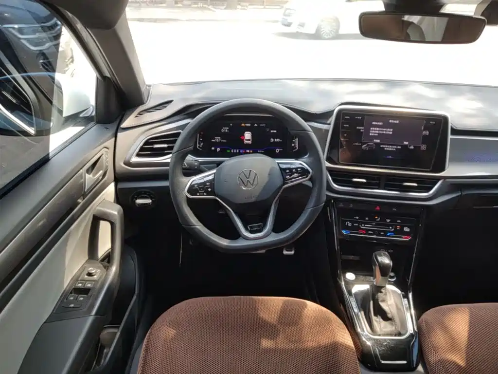 T-ROC 2024 300TSI DSG two-wheel drive Chenguang version купить на сайте DeffCars