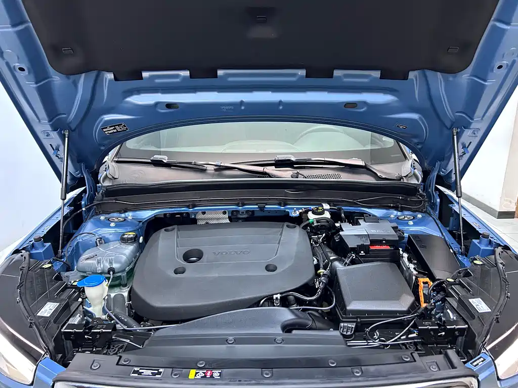 Volvo XC40 2024 B3 Zhiyuan Luxury Edition купить на сайте DeffCars