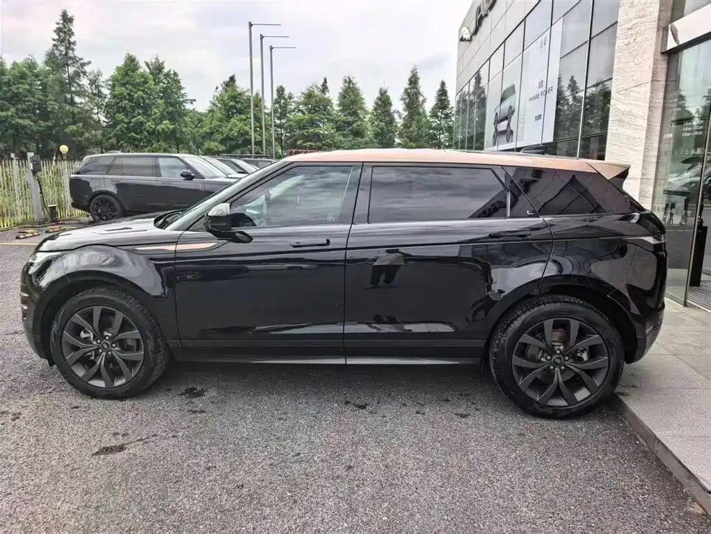 Range Rover Evoque 2023 Evoque L 249PS Corinthian Bronze Special Edition купить на сайте DeffCars