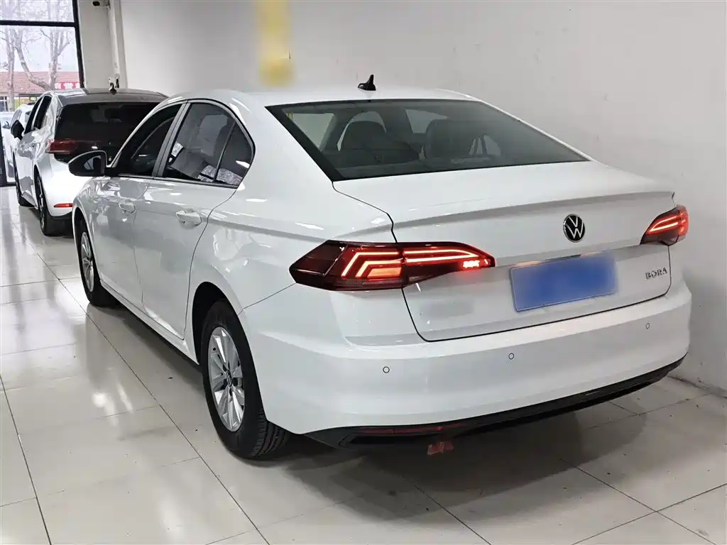 Bora 2021 1.5L Automatic Fashion Smart Connected Edition купить на сайте DeffCars