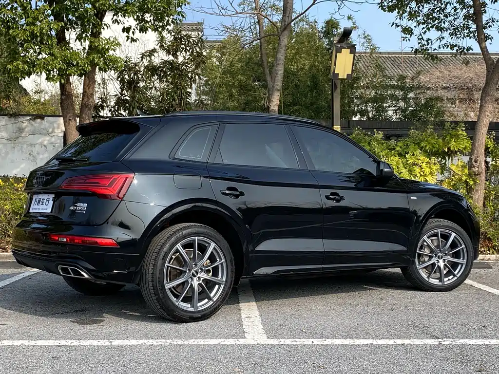 Audi Q5L 2022 40T fashionable and dynamic model купить на сайте DeffCars