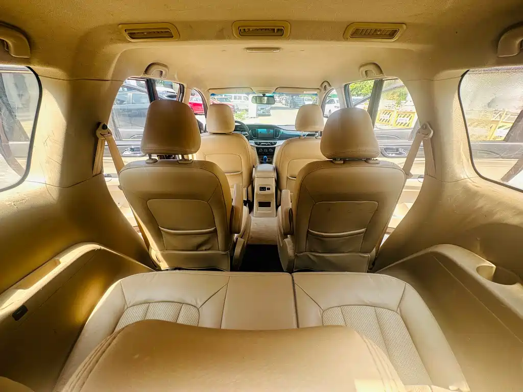 Baojun 730 2016 1.5L manual comfort type 7 seats National V купить на сайте DeffCars