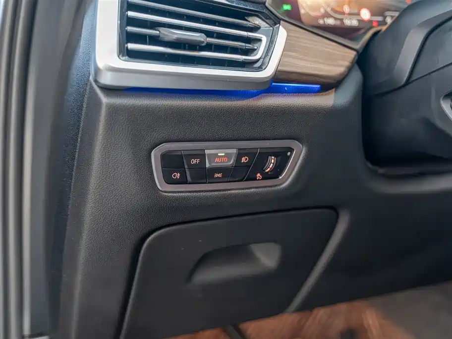 BMW X5 2022 facelift xDrive 40Li M sports package купить на сайте DeffCars