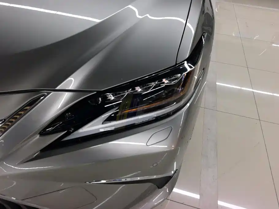 Lexus ES 2020 300h Executive Edition купить на сайте DeffCars