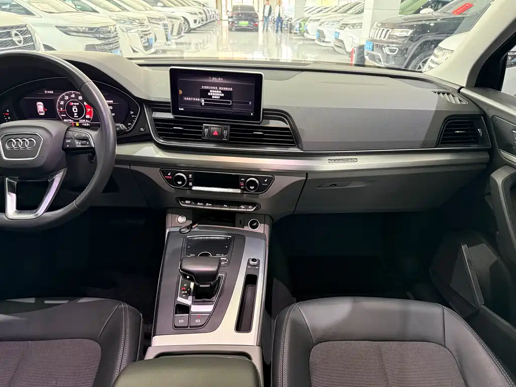 Audi Q5L 2018 40 TFSI enjoys fashionable style, National VI купить на сайте DeffCars