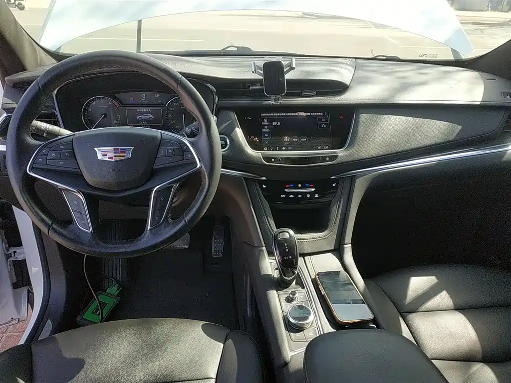 Cadillac XT5 2022 2.0T two-wheel drive luxury model купить на сайте DeffCars