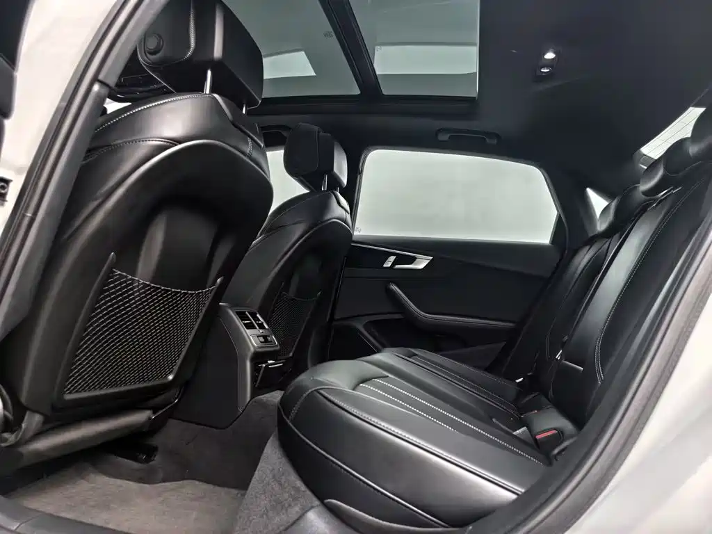 Audi A4L 2025 model 2 million Yuexiang version 40 TFSI luxury and dynamic model купить на сайте DeffCars