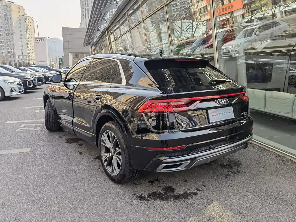 Audi Q8 2023 55 TFSI luxury and dynamic model купить на сайте DeffCars