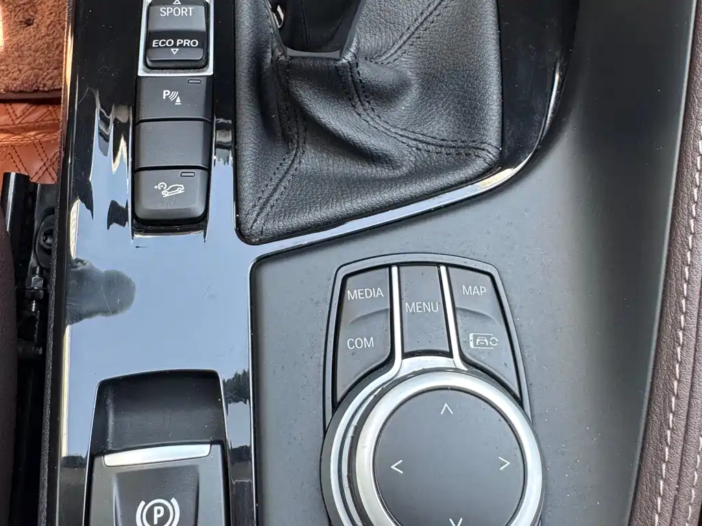 BMW X1 2022 xDrive25Li Exclusive Model купить на сайте DeffCars