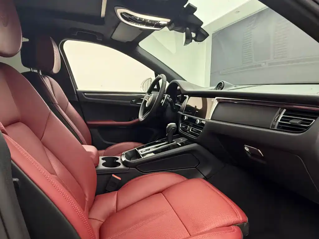 Macan 2024 Macan 2.0T купить на сайте DeffCars