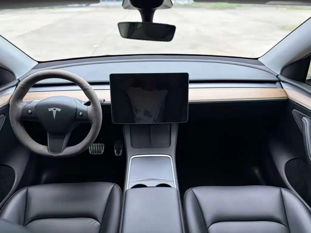 Model Y 2022 rear-wheel drive version купить на сайте DeffCars