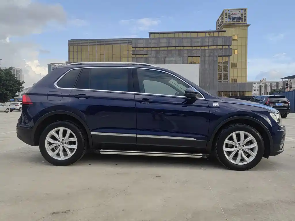 Tiguan 2018 280TSI two-wheel drive elite model купить на сайте DeffCars