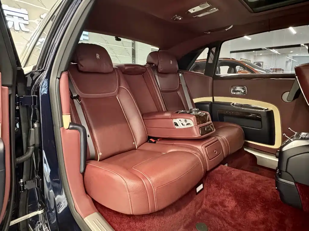 Ghost 2018 6.6T long wheelbase version купить на сайте DeffCars