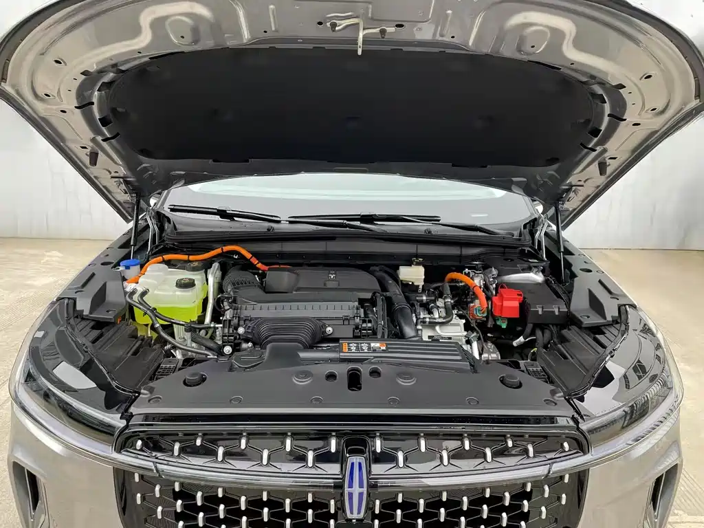 Voyager 2025 2.0T four-wheel drive Zunyi hybrid version купить на сайте DeffCars