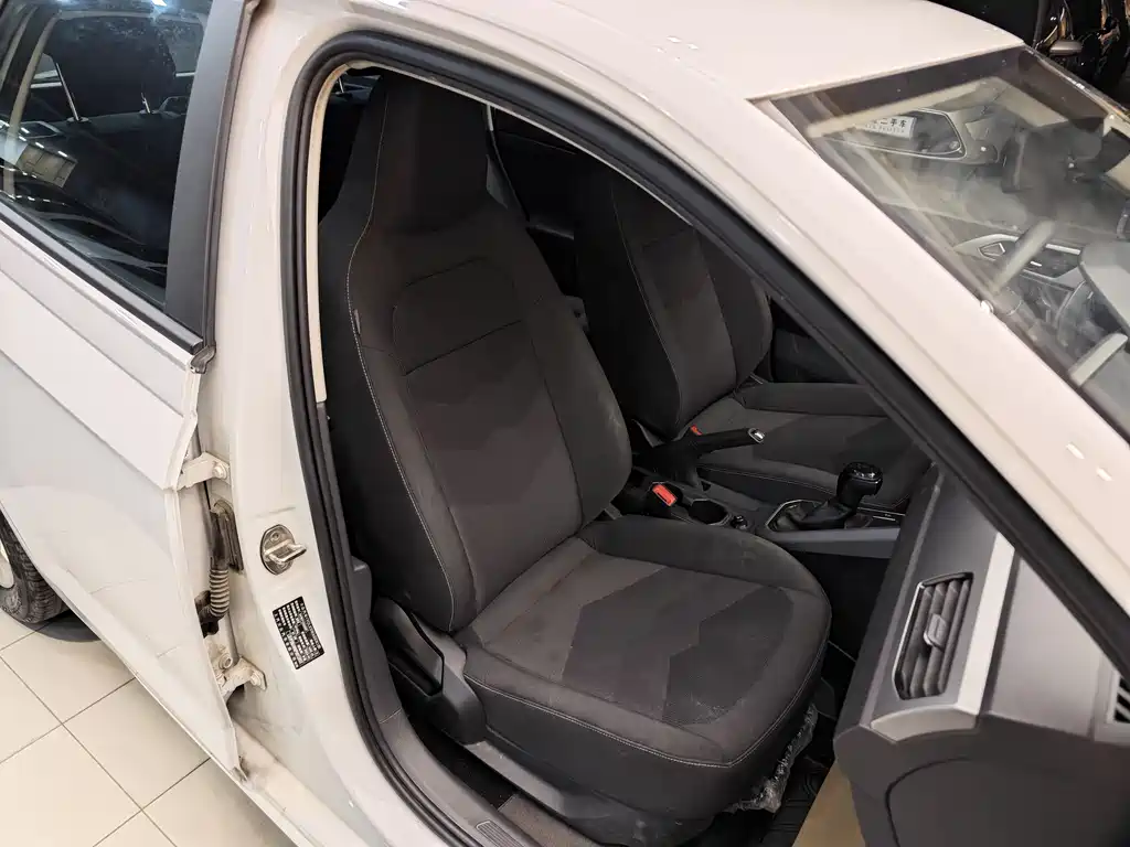 Polo 2023 facelift Plus 1.5L automatic indulgence version купить на сайте DeffCars